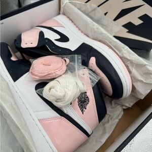 W Air Jordon 1 Retro HI OG Bubblegum